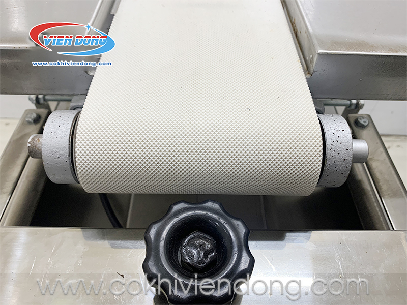 Máy se bột làm bánh