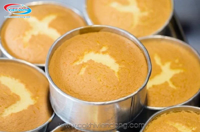 Lò nướng bánh ngọt 3 tầng 9 khay
