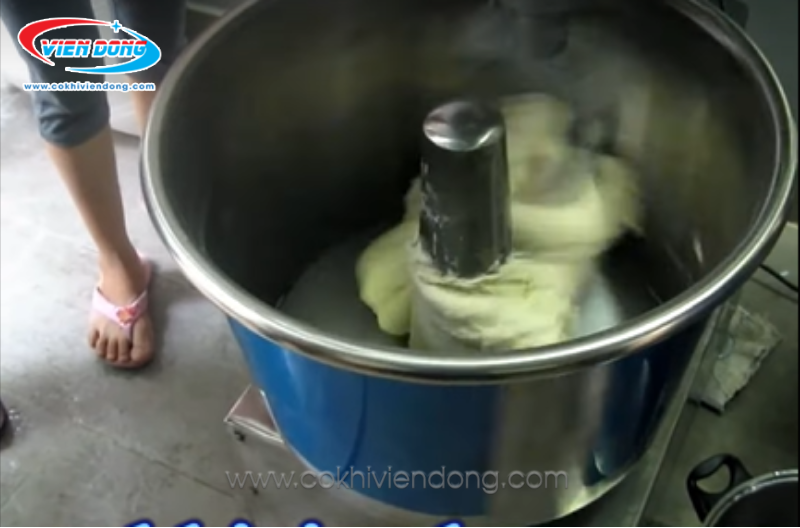Máy trộn bột mì Việt Nam