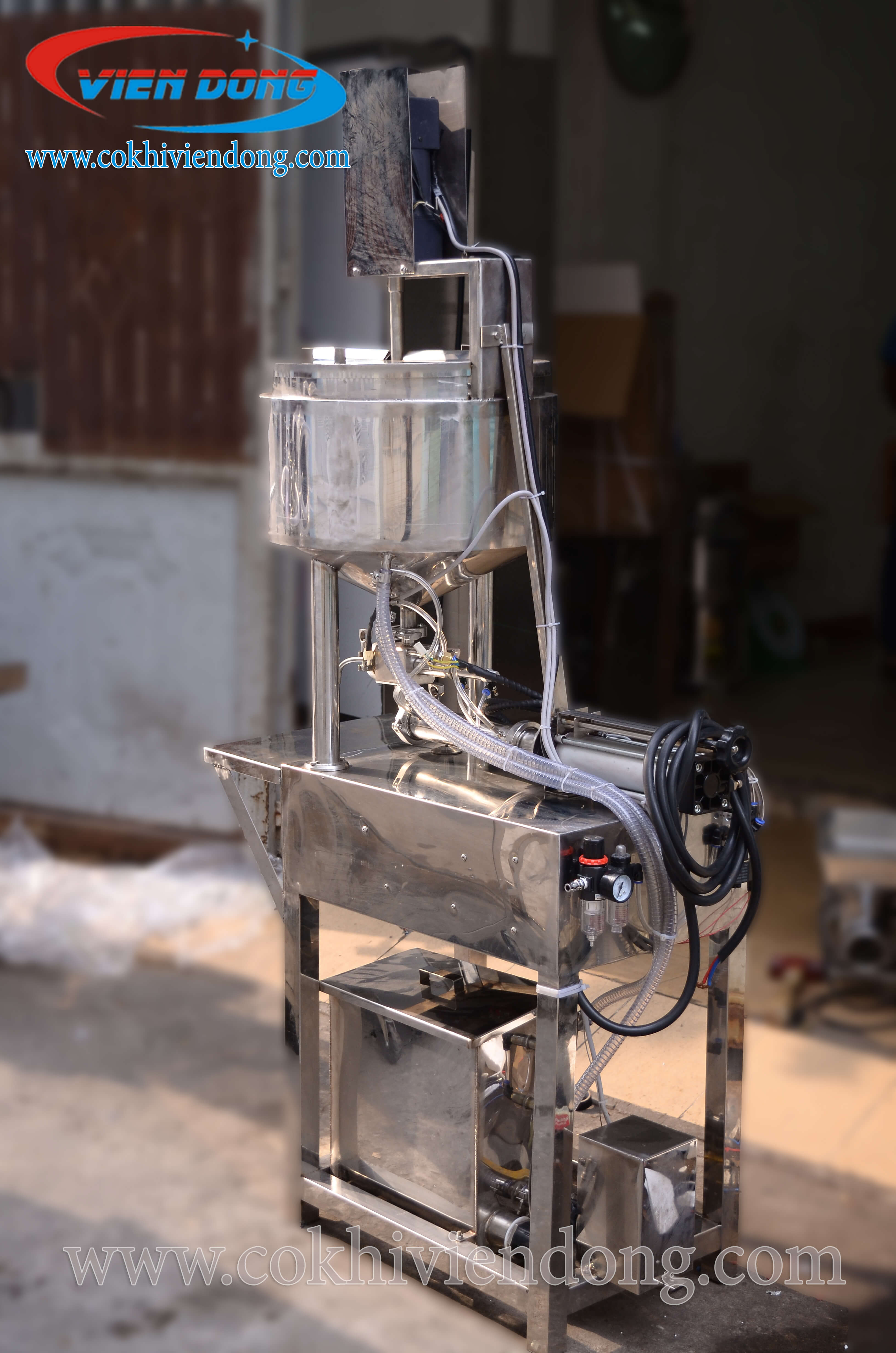 Máy chiết rót 